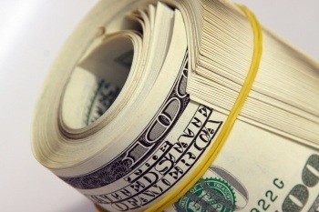 Курсы валют на 5 декабря: доллар - 10 840, евро - 13 410, российский рубль – 204.